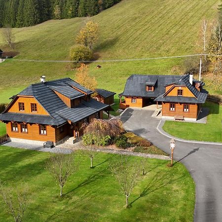 Valassky Dvur Velké Karlovice Exteriör bild
