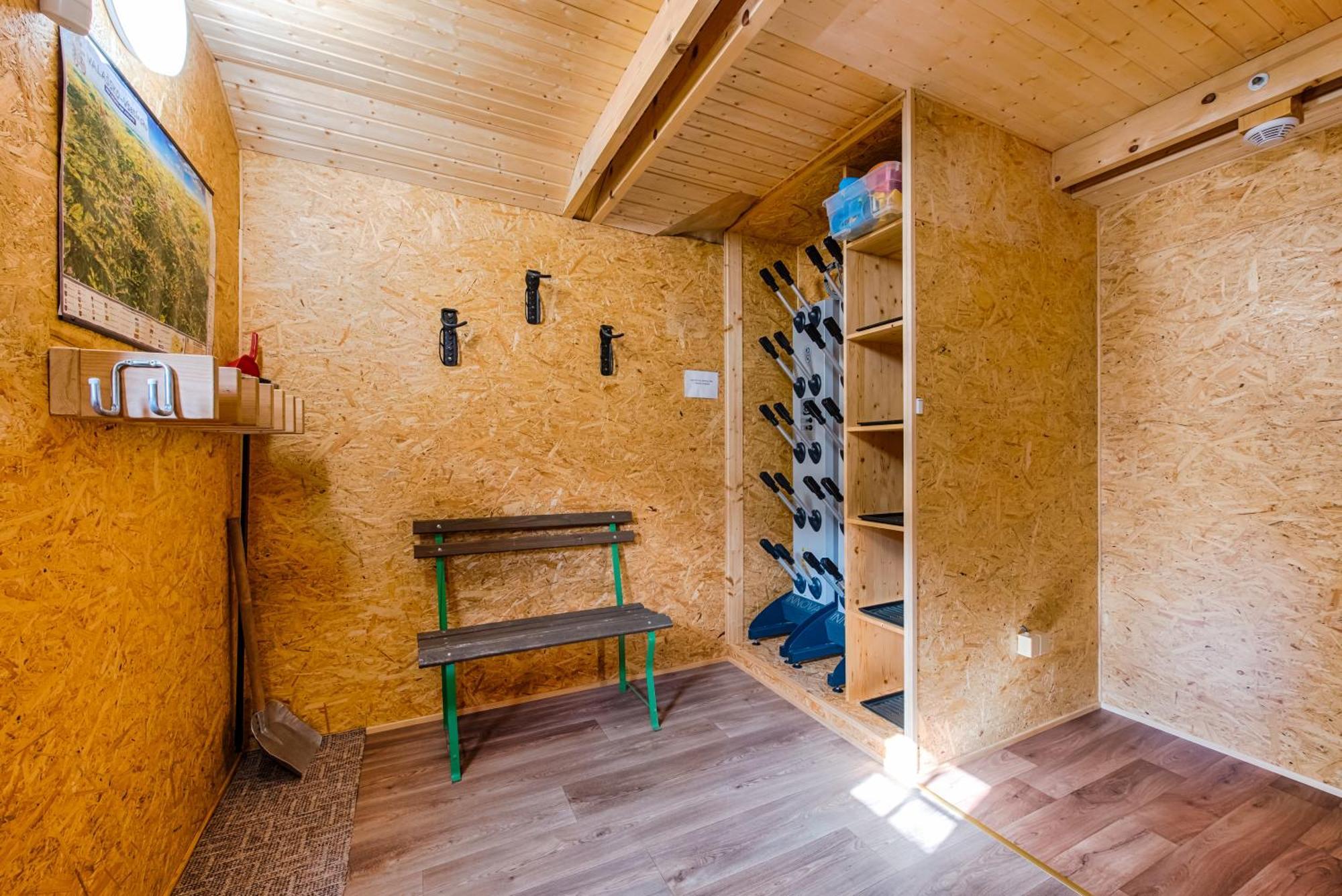 Valassky Dvur Velké Karlovice Exteriör bild