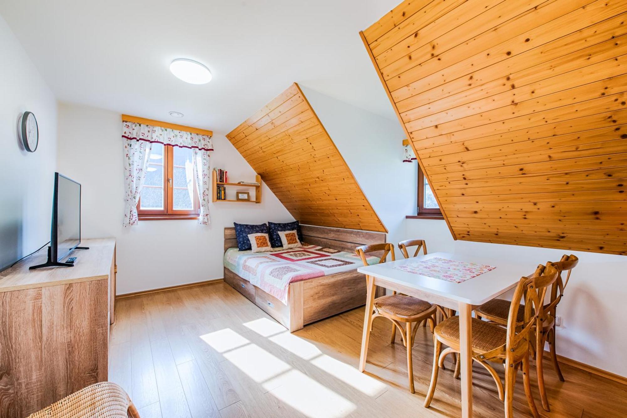 Valassky Dvur Velké Karlovice Exteriör bild