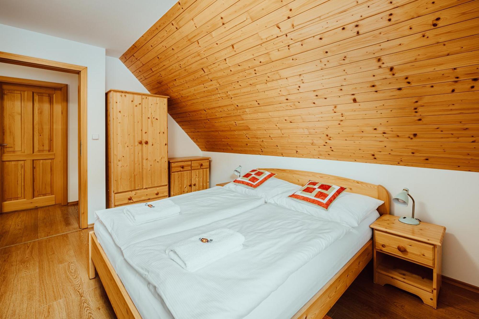 Valassky Dvur Velké Karlovice Exteriör bild